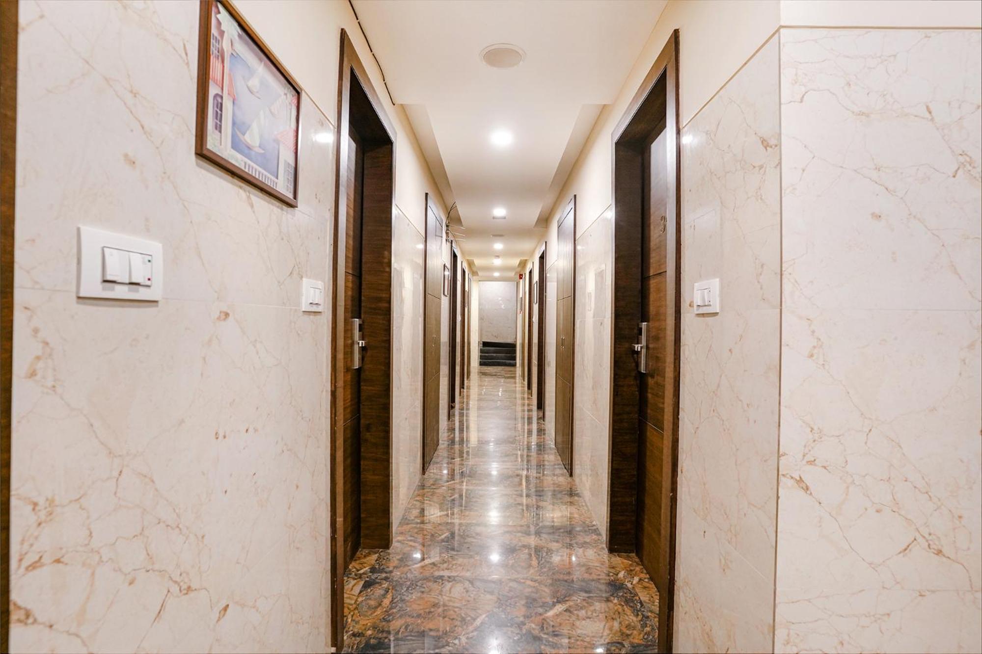 Fabhotel Vertigo Suites - Nr Bkc Mumbai Exterior foto